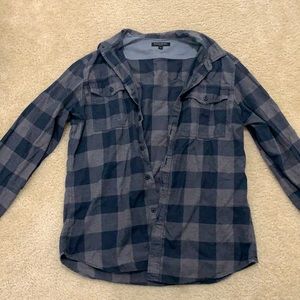 Men’s flannel button down